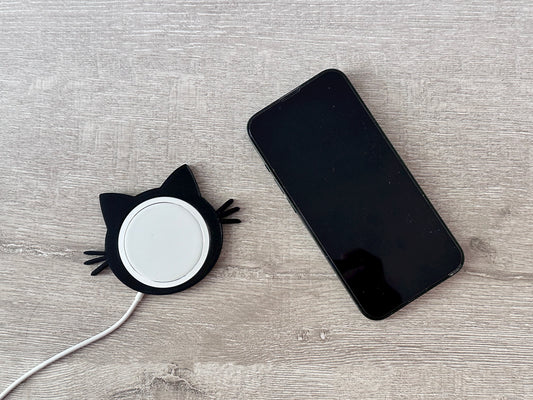 Cute Cat Skin/Cover for Apple MagSafe Charger